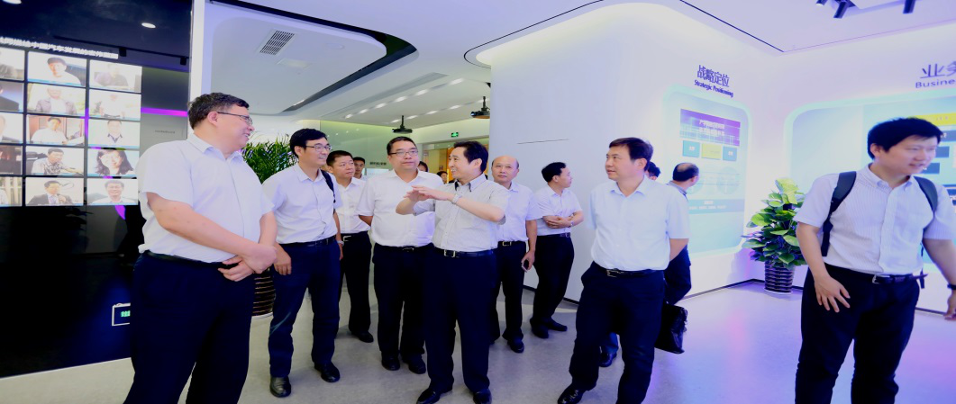 清華大學(xué)蘇州汽車(chē)研究院展示廳